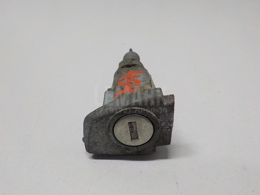 Вставка замка двери лев. 107837167CL VAG