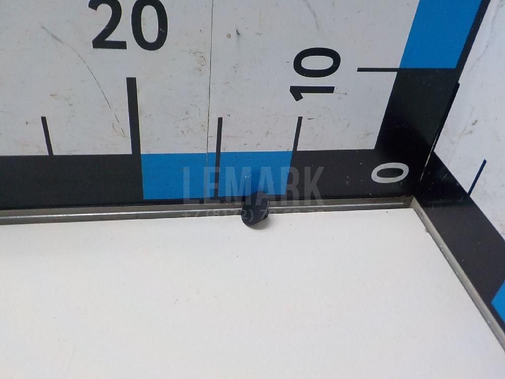 Крепеж (клоп) 6678518 Ford
