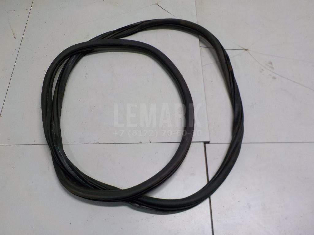 Уплотнитель двери 5G6867914A VAG