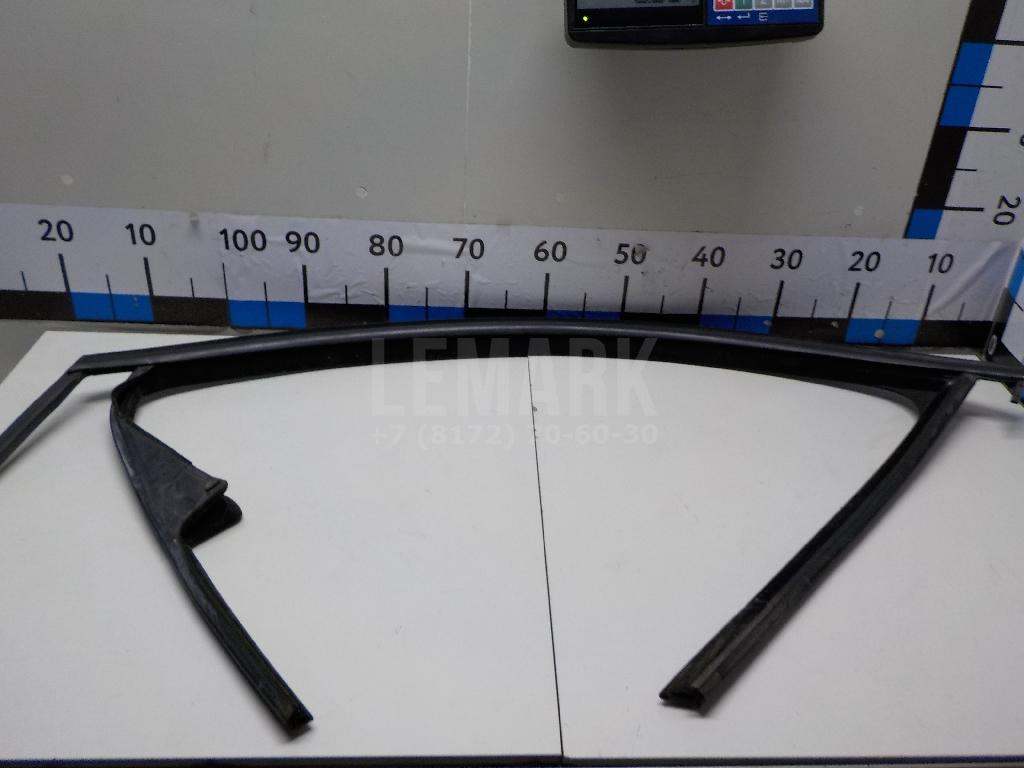 Уплотнитель стекла двери 5M0837431C5AP VAG