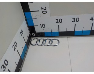 Эмблема на крышку багажника для Audi Q3 (8U) 2012-2018 с разборки состояние отличное
