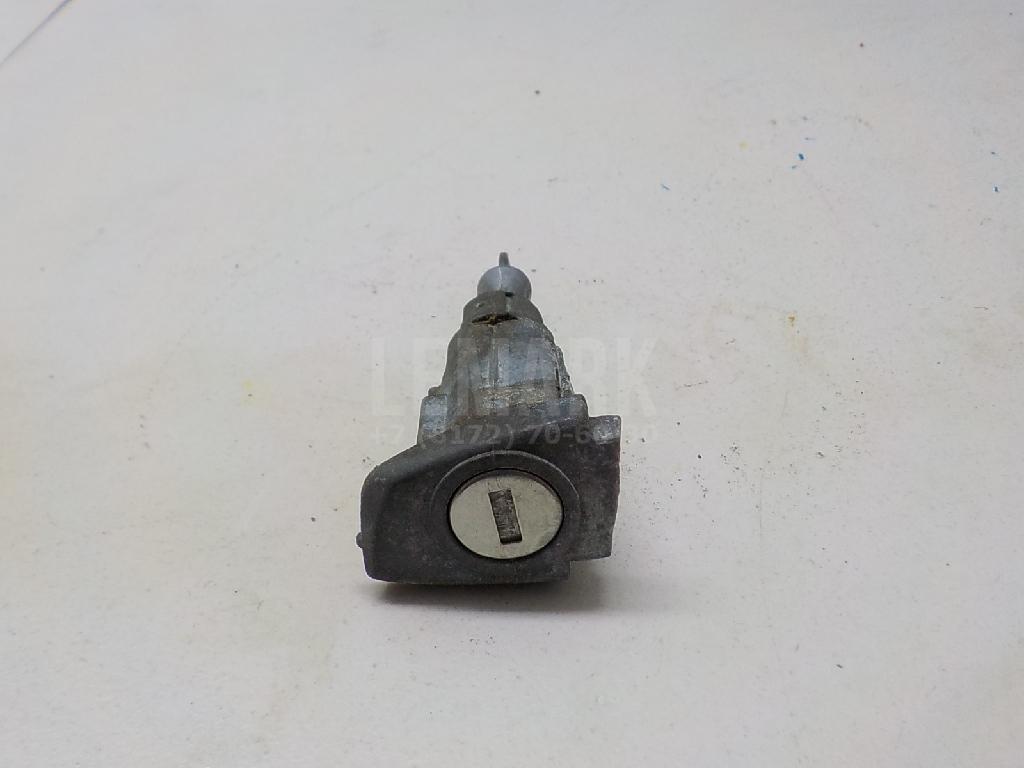 Вставка замка двери лев. 107837167CL VAG