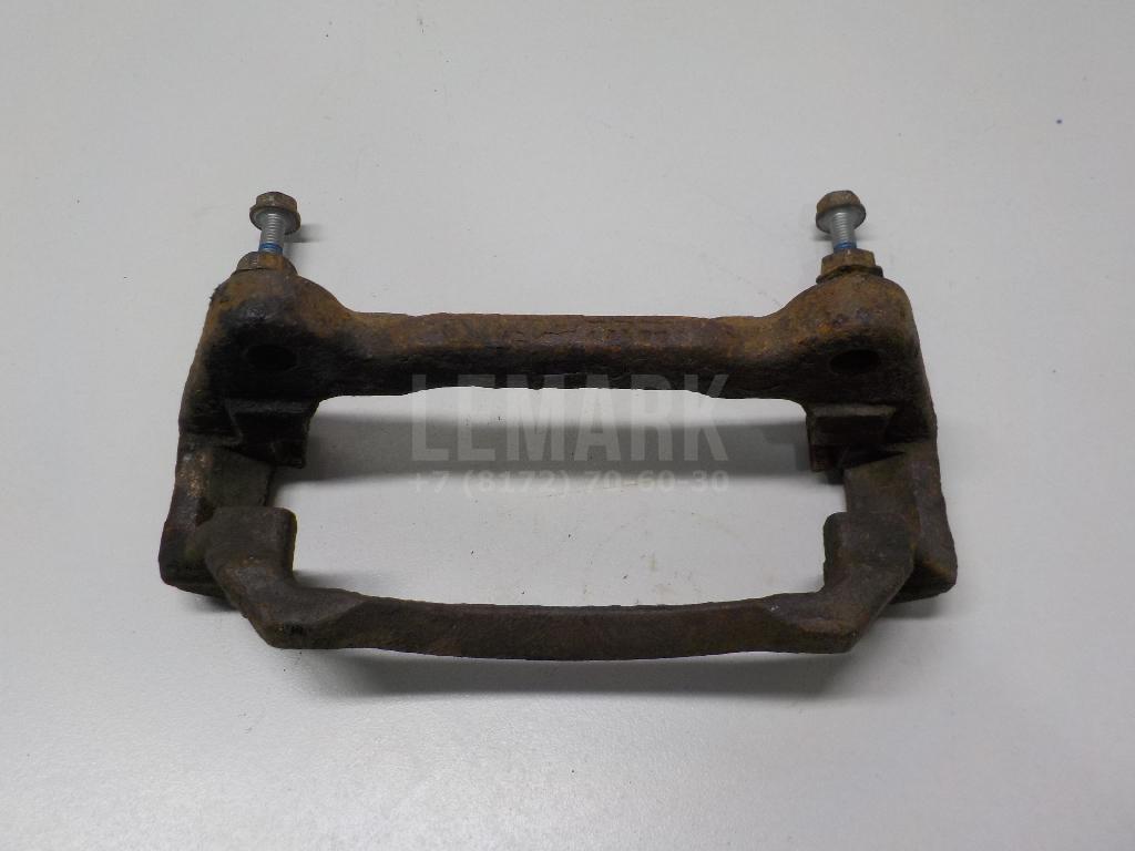 Скоба суппорта переднего правого 8V0615126 VAG