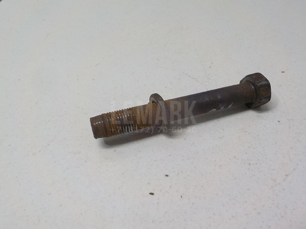 Болт переднего рычага 5779107000 Hyundai-Kia