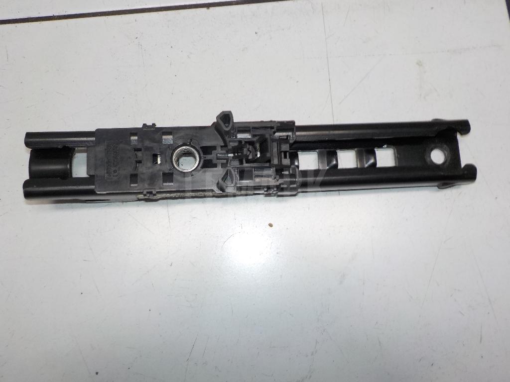 Механизм регулировки ремня безопасности 1379435 Ford
