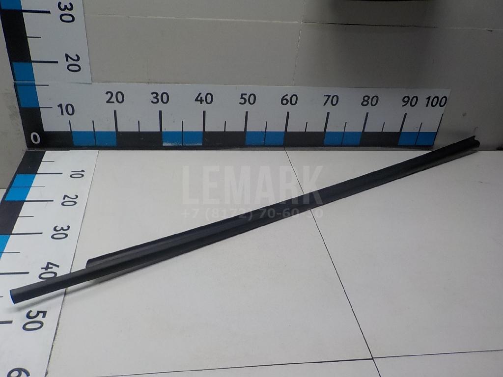 Накладка стекла переднего правого 5154108 GM