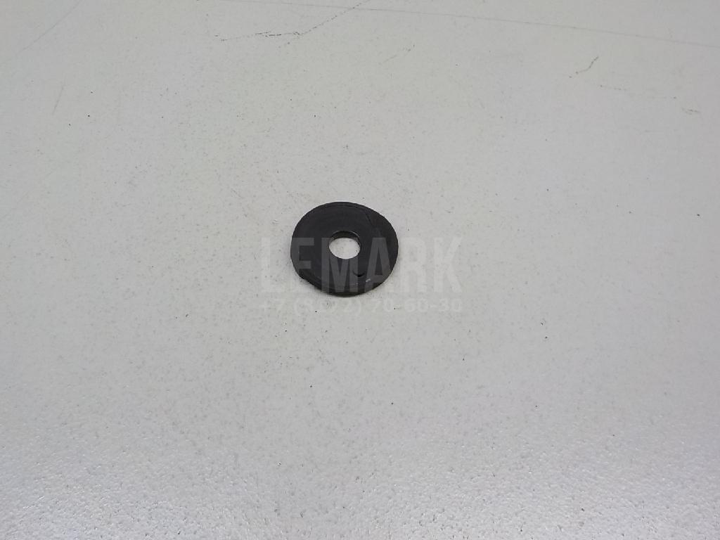 Кронштейн радиатора 1654750370 Toyota
