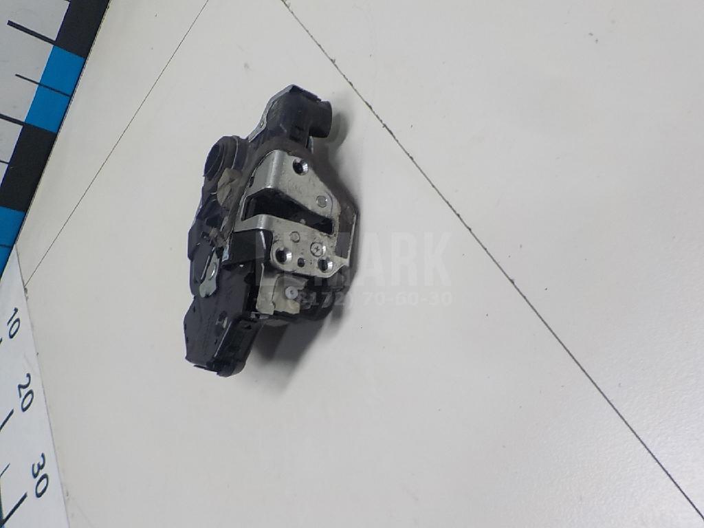 Замок двери передней правой 6903053090 Toyota