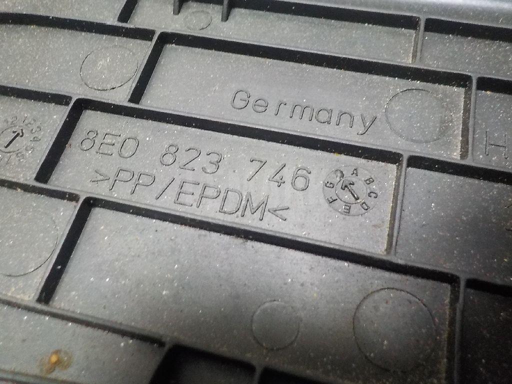 Накладка (кузов внутри) для  Audi A3 [8PA] Sportback 2004-2013