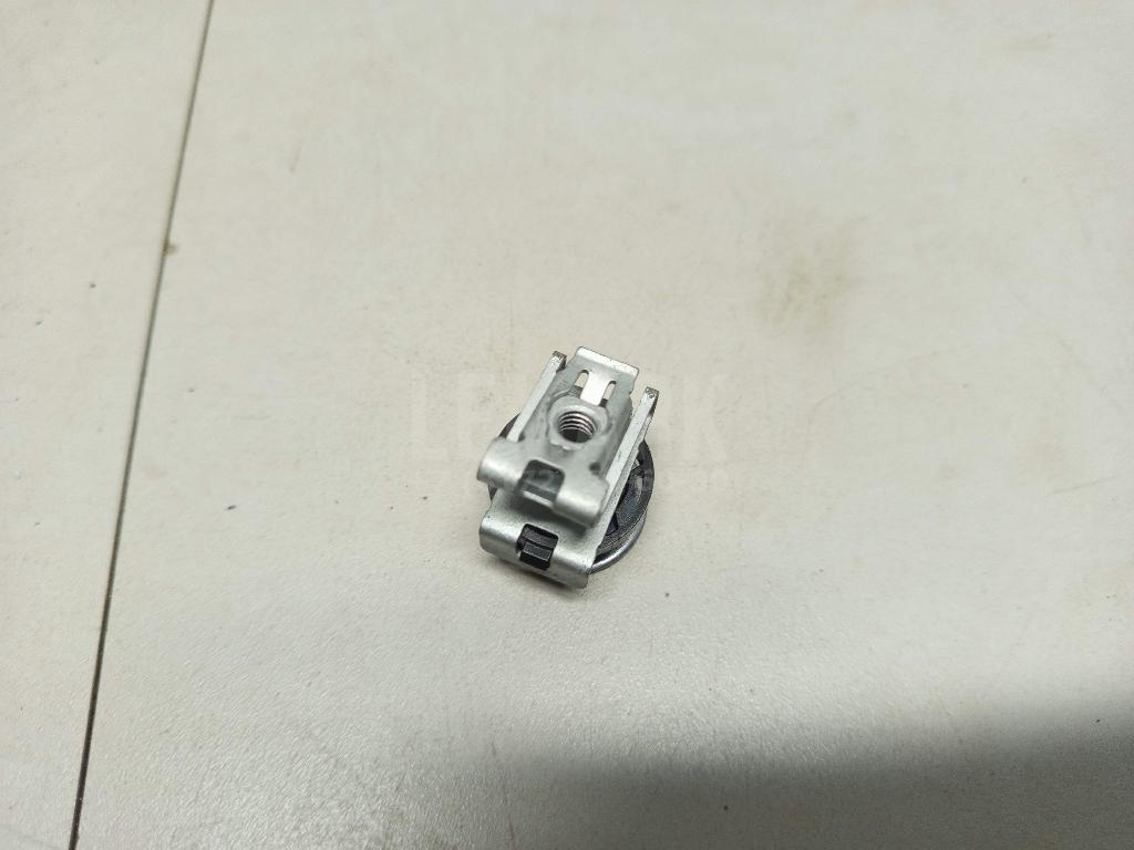 Крепеж фары 1T0941111 VAG