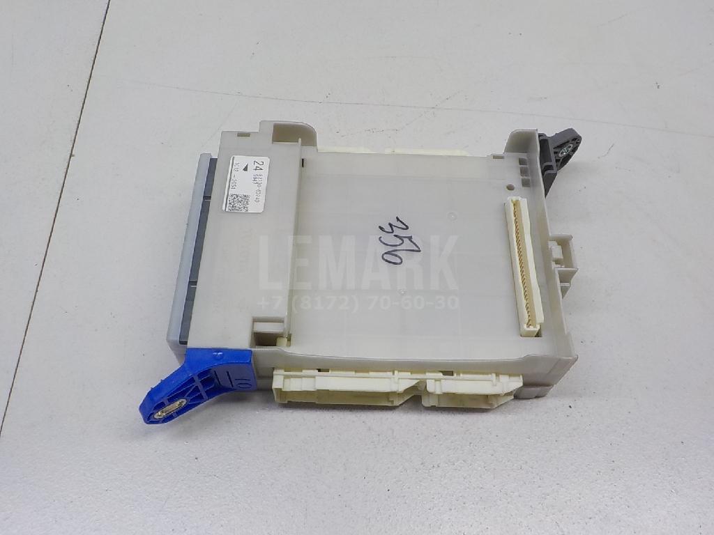 Блок предохранителей 8273060240 Toyota