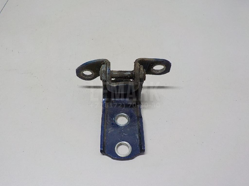 Петля двери задней правой нижняя 6877052030 Toyota