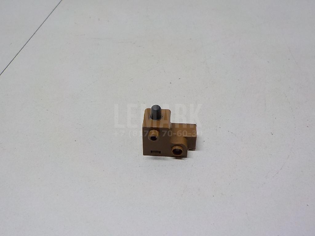 Выключатель концевой 8455033010 Toyota