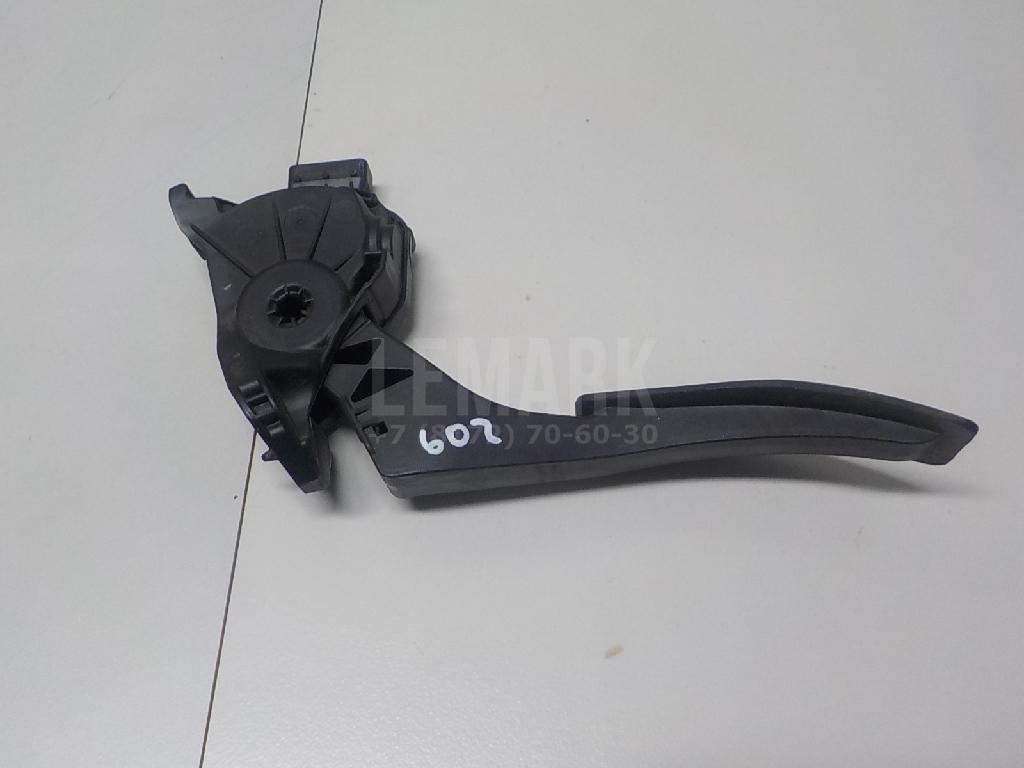 Педаль газа 13252702 GM