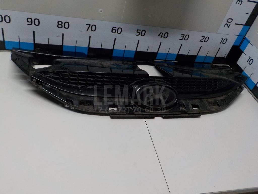 Решетка радиатора 863512Y000 Hyundai-Kia