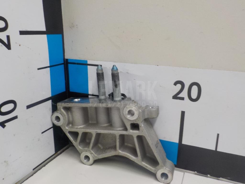Кронштейн двигателя правый 216702F010 Hyundai-Kia