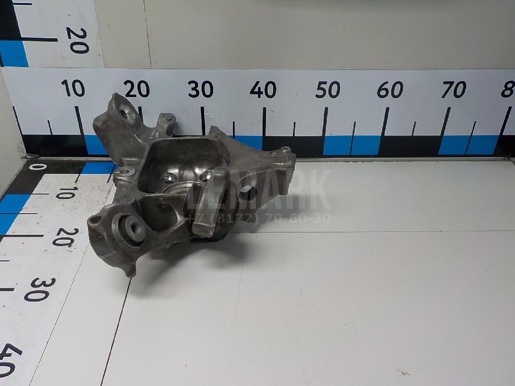 Кулак поворотный задний правый