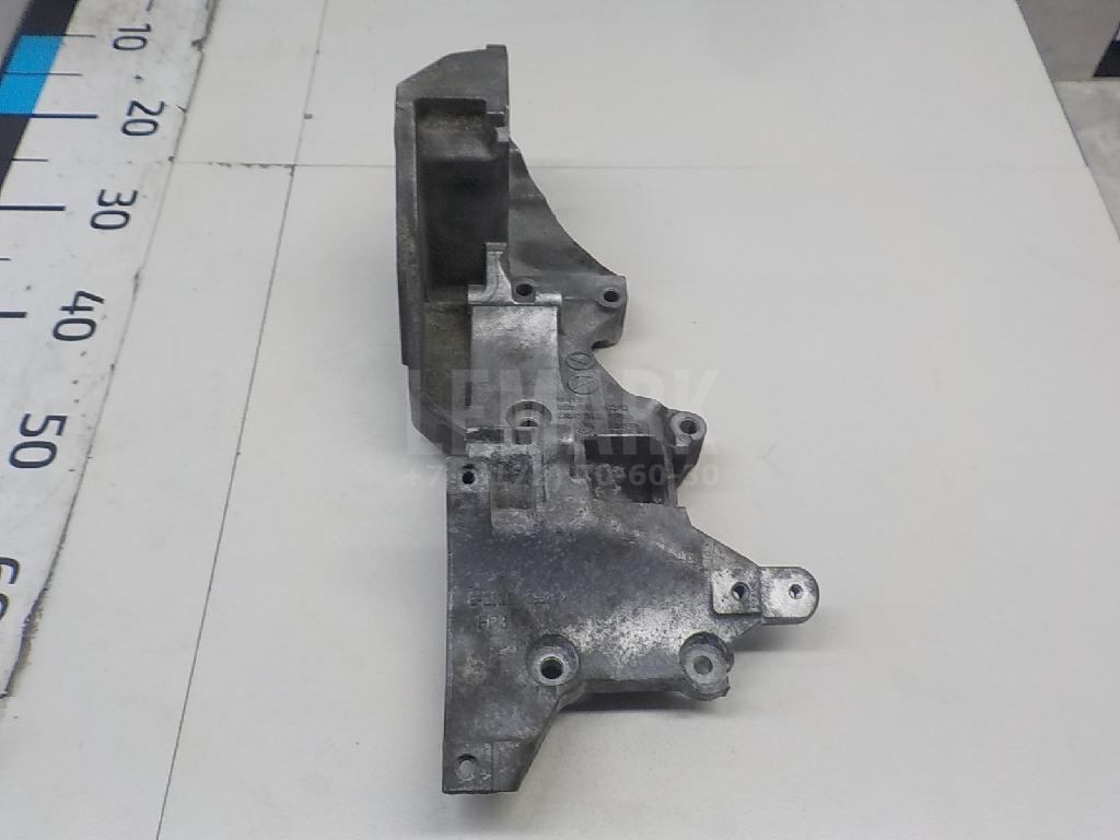 Кронштейн генератора 03L903139Q VAG