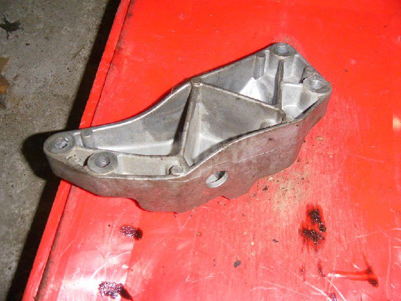 Кронштейн КПП левый для  Audi A3 (8L1) 1996-2003