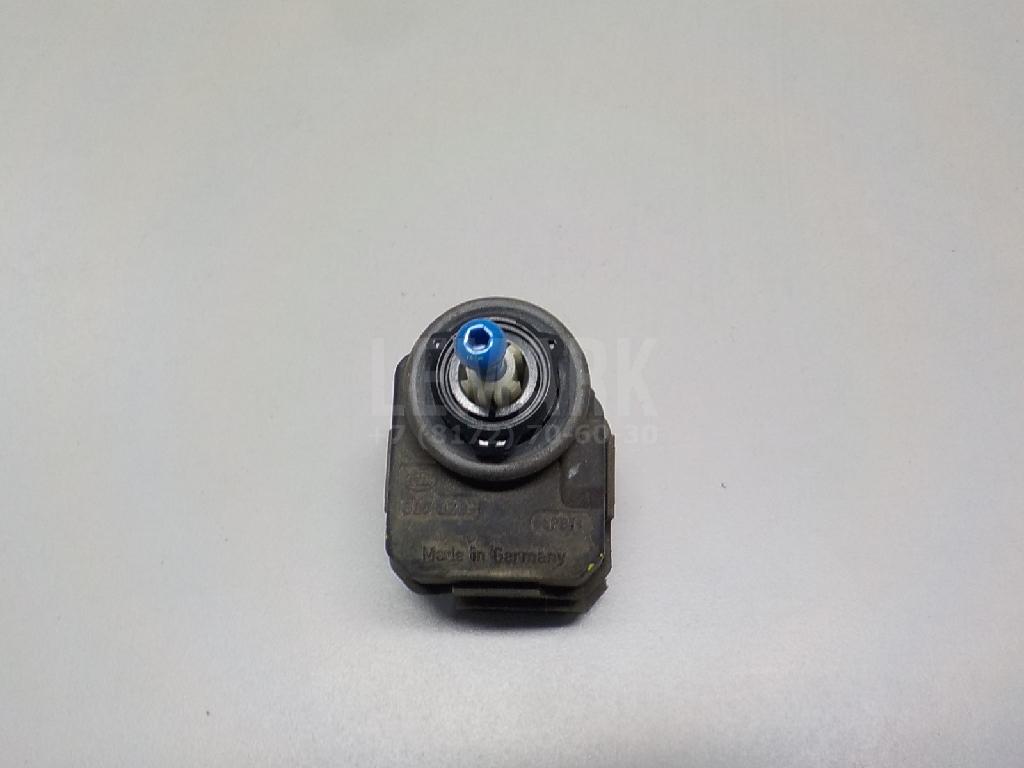 Моторчик корректора фары 7700420737 Renault