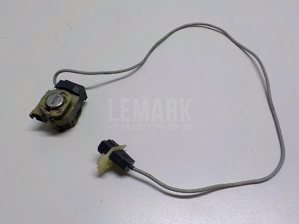 Вставка замка двери прав. для  BMW X5 E70 2007-2013