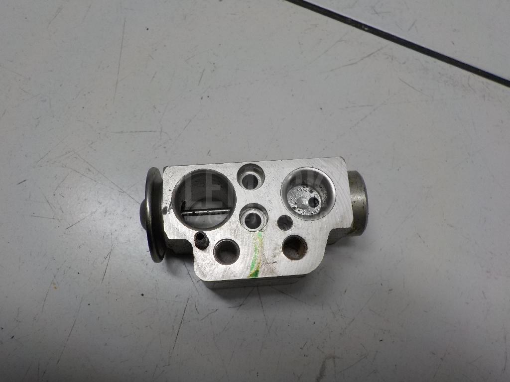 Клапан кондиционера 7P0820679A VAG