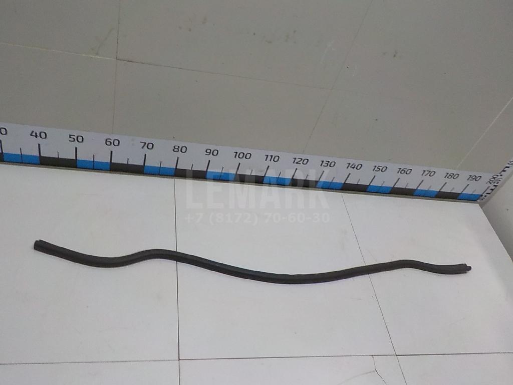 Уплотнитель капота 3T0823723C VAG