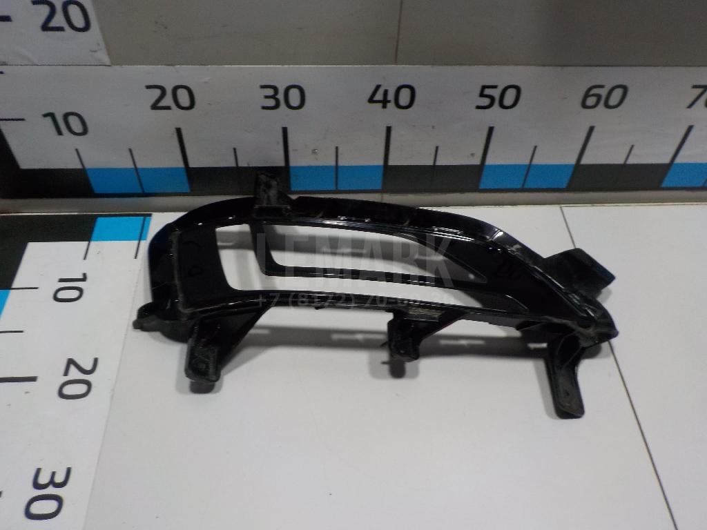 Рамка противотуманной фары правой 86526D7530 Hyundai-Kia