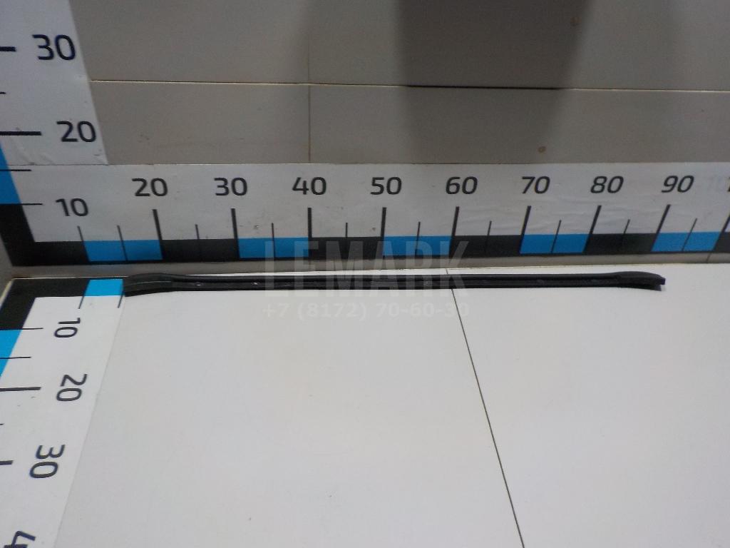 Уплотнитель капота 86435D3000 Hyundai-Kia