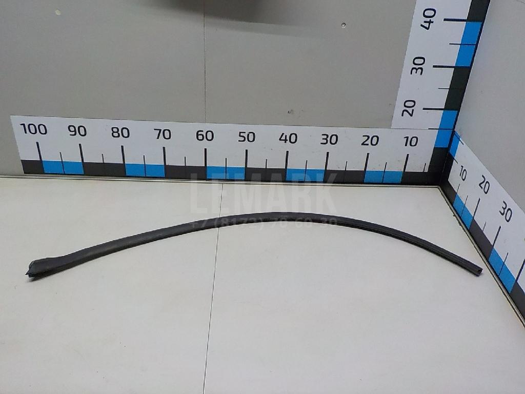 Уплотнитель двери 5G4837651A VAG