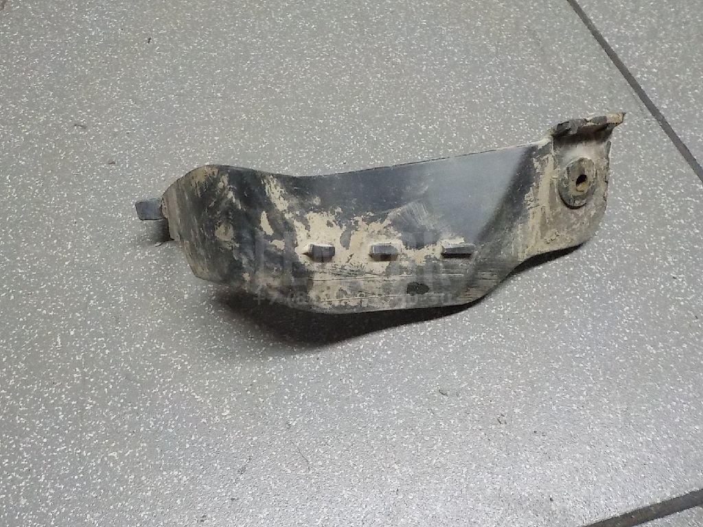 Кронштейн заднего бампера 5215160150 Toyota