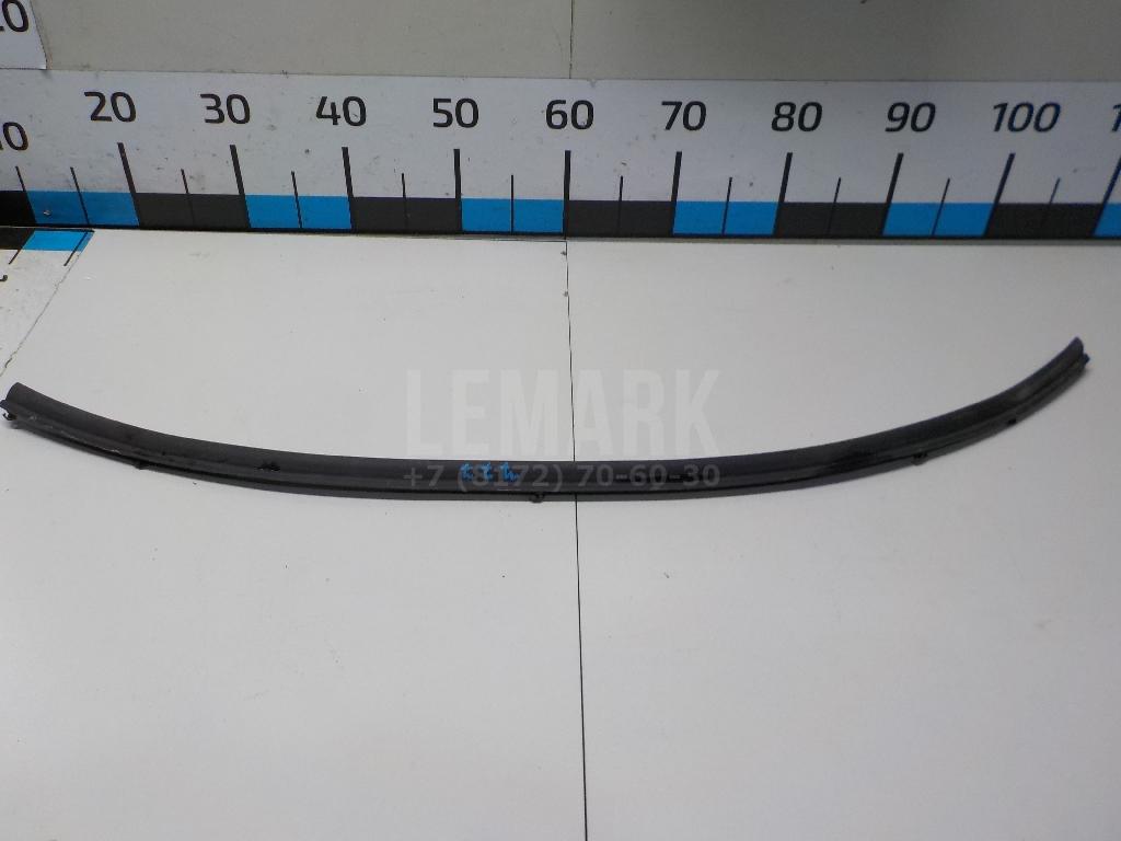 Уплотнитель двери 5JA837697B VAG