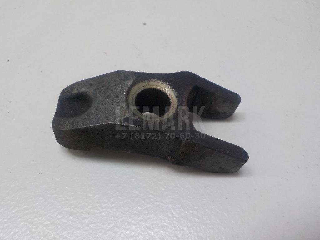 Кронштейн форсунки 028130206 VAG