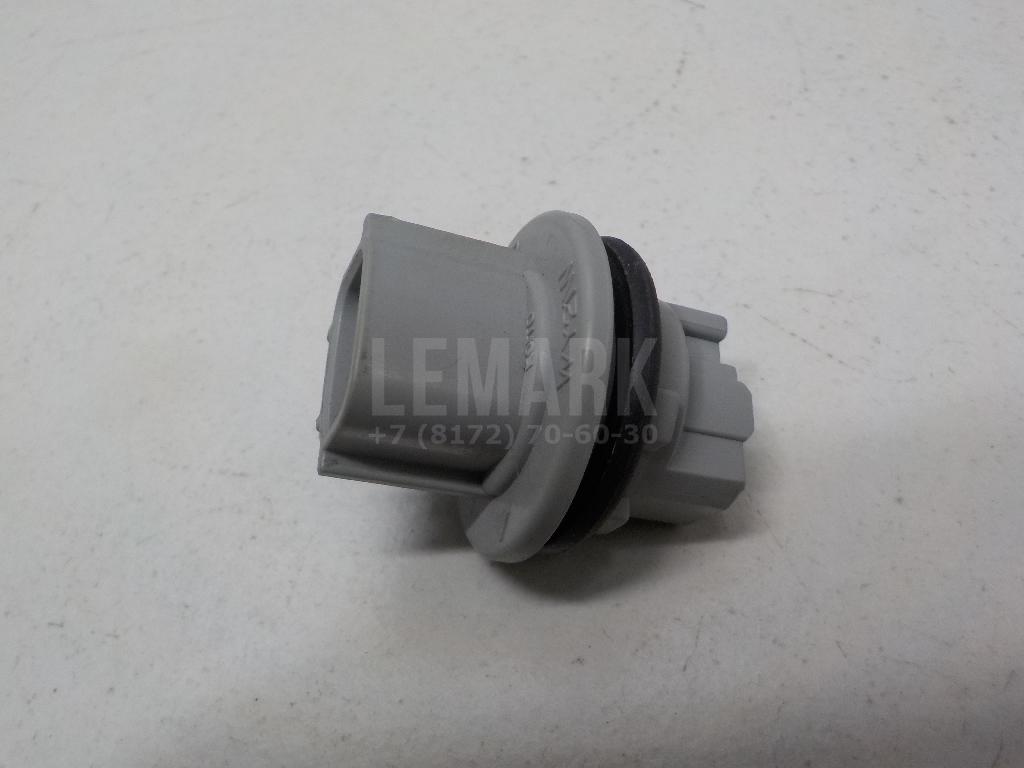 Патрон лампы 9007560028 Toyota