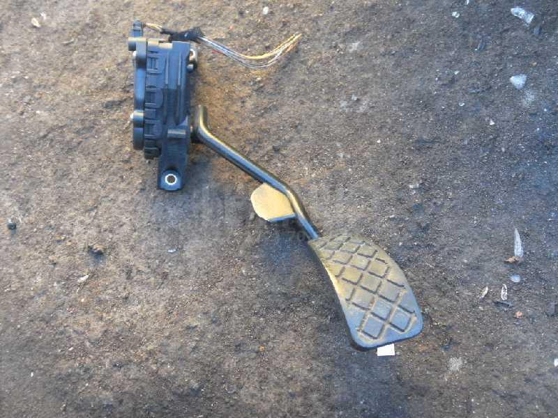 Педаль газа