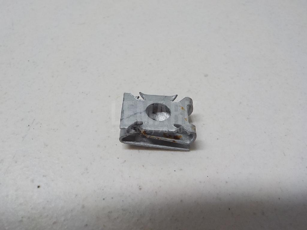 Скоба крепежная N90959101 VAG