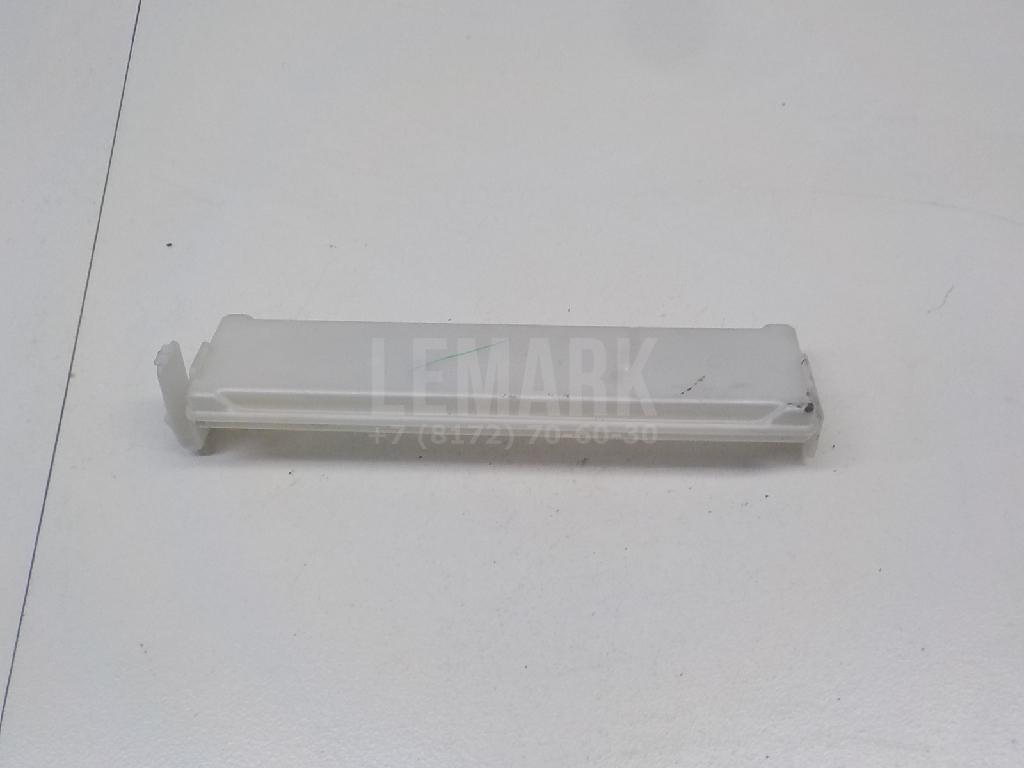 Крышка салонного фильтра 8854802070 Toyota