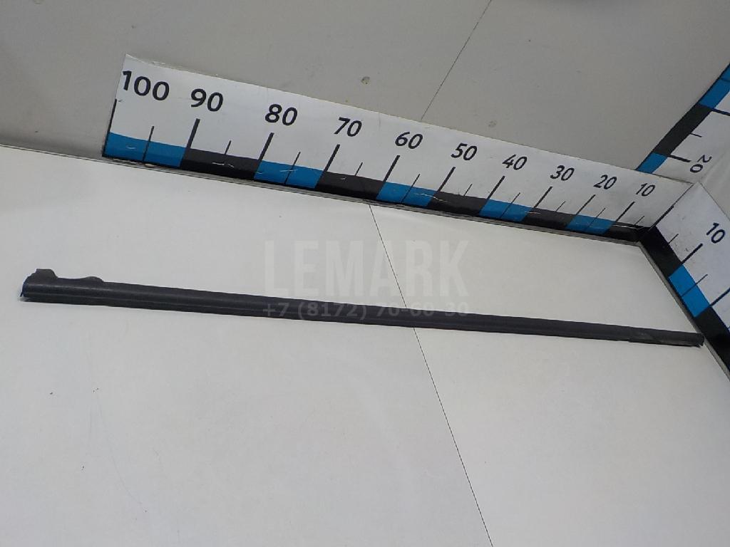 Накладка стекла переднего левого 5JA837477A VAG