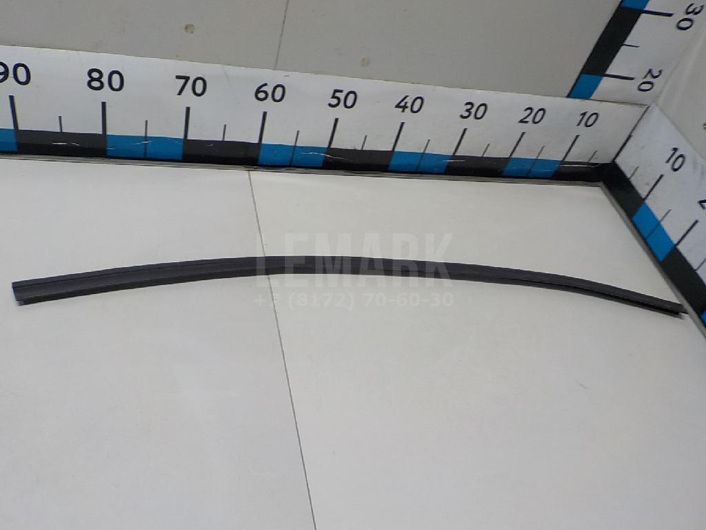Уплотнитель двери 5JA837697B VAG