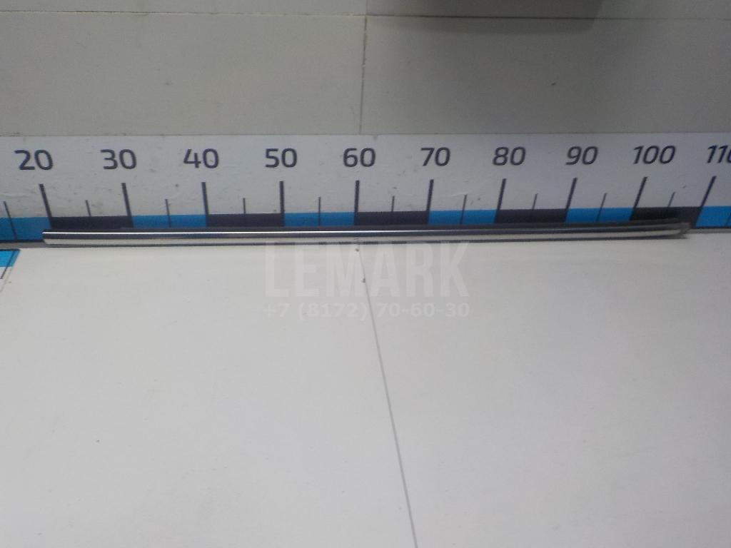 Накладка стекла переднего правого 82220D3011 Hyundai-Kia