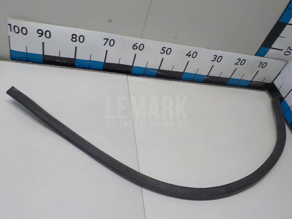 Уплотнитель капота 6V0823723A VAG