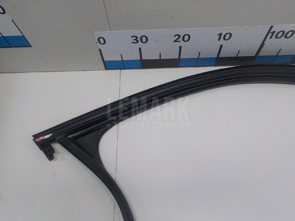 Уплотнитель стекла двери для  BMW X5 F15/F85 2013-2018