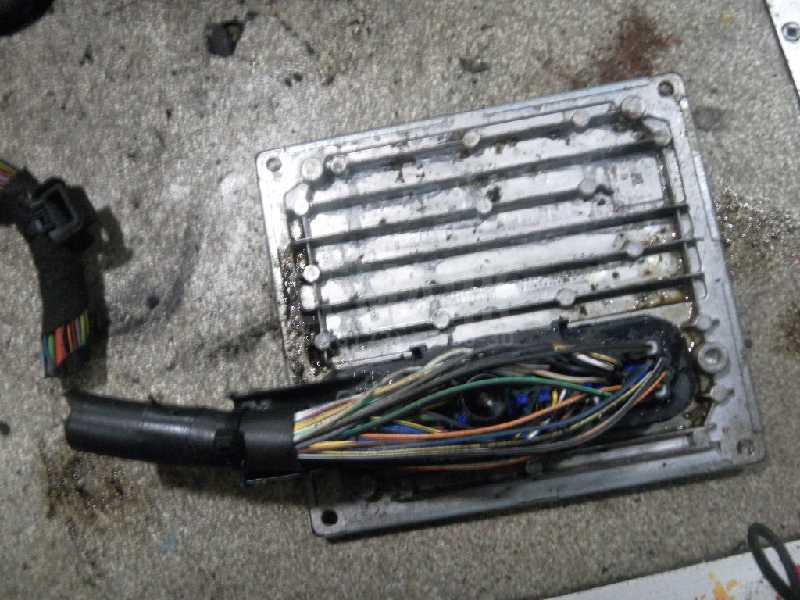 Блок управления двигателем 1333603 Ford