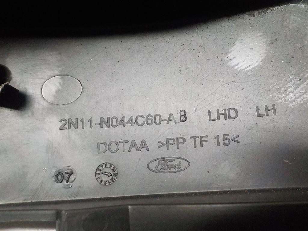 Накладка (кузов внутри) для  Ford Fiesta 2001-2008