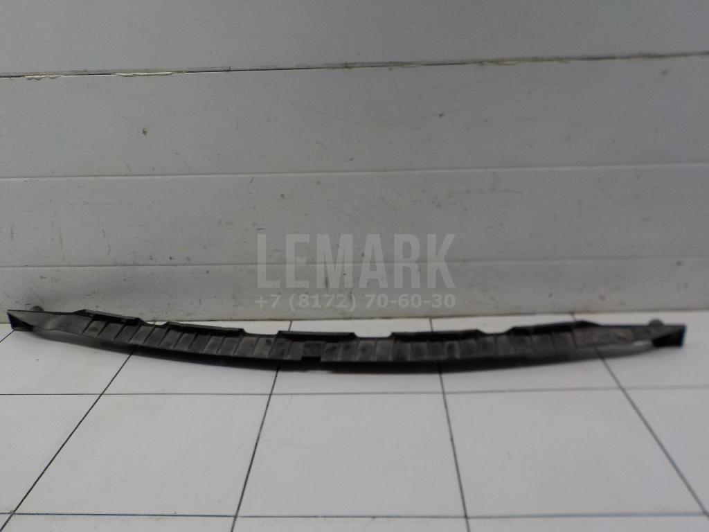 Направляющая заднего бампера 7L6807863 VAG