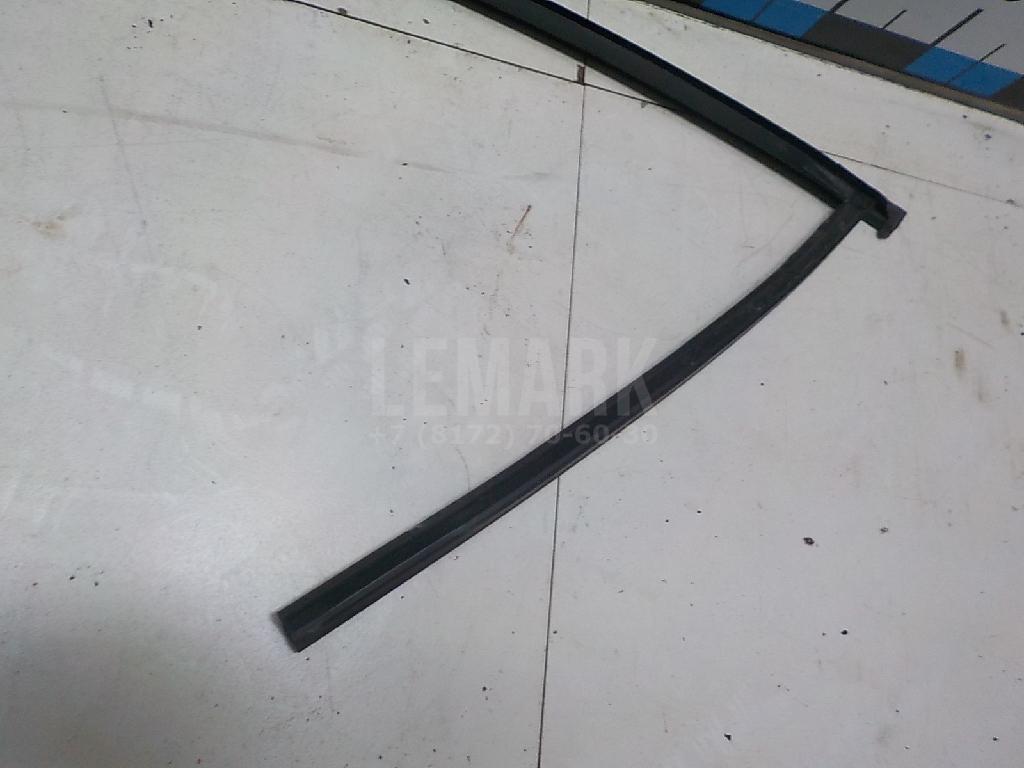 Уплотнитель стекла двери для  BMW Z4 E85/E86 2002-2008