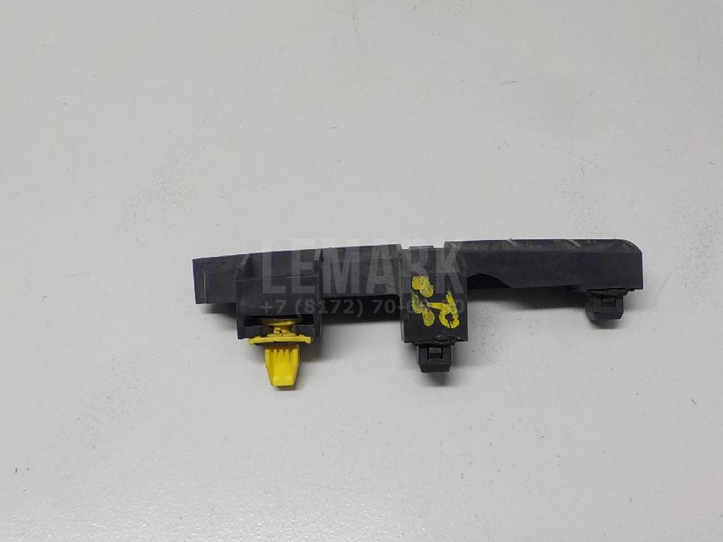 Направляющая заднего бампера правая для  BMW 4-serie F32/F33/F82 2012-2020