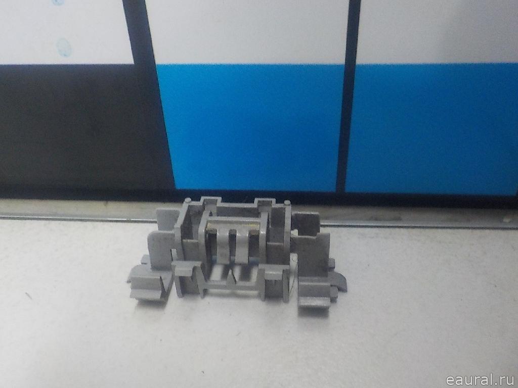 Крепеж