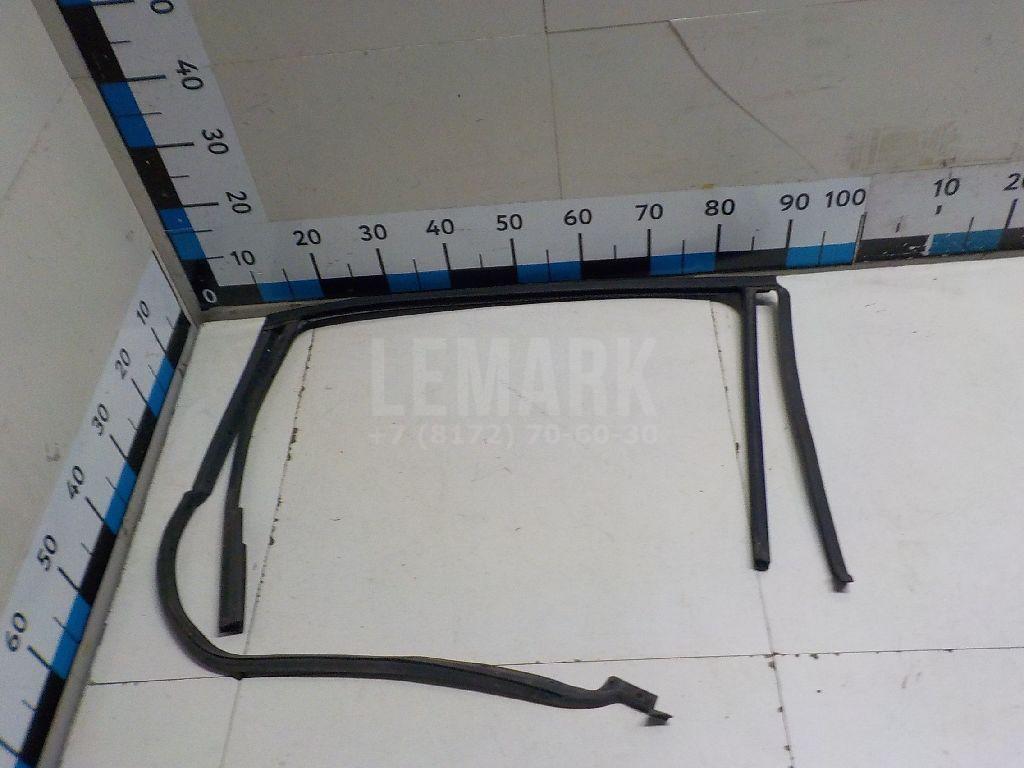 Уплотнитель стекла двери 3B5839432ABB41 VAG