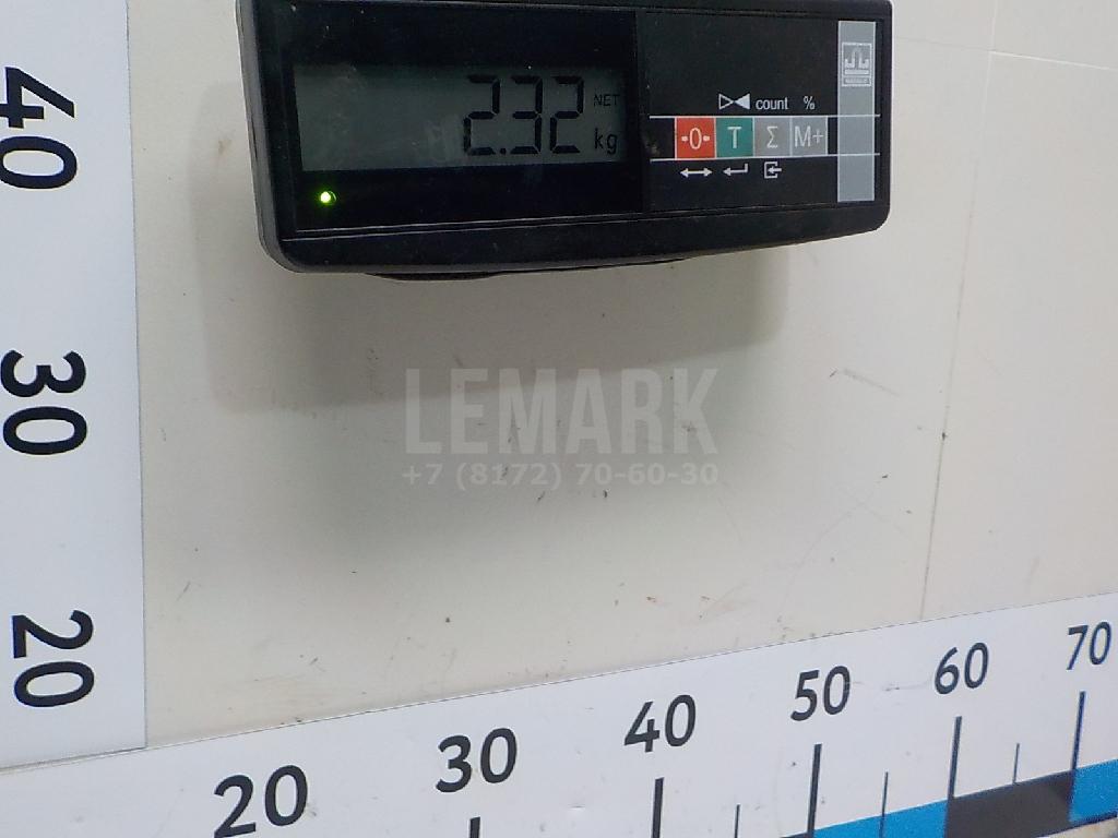 Петля двери багажника
